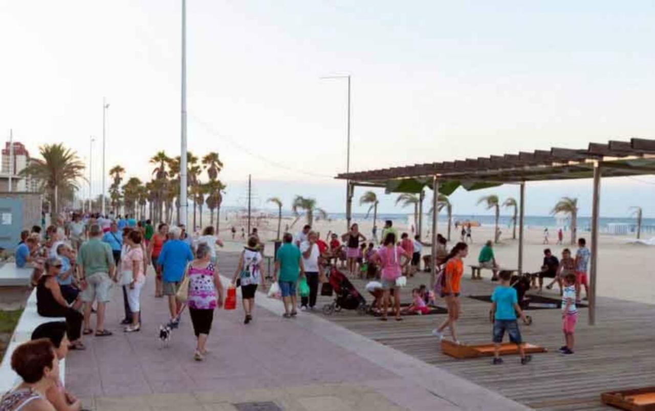 Barraques 65 Playa De Gandia Solo Para Familias ภายนอก รูปภาพ